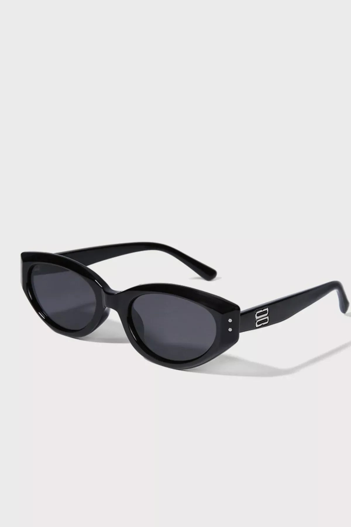 Retro Oval Frame Sunglasses