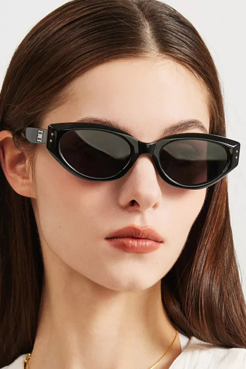 Retro Oval Frame Sunglasses