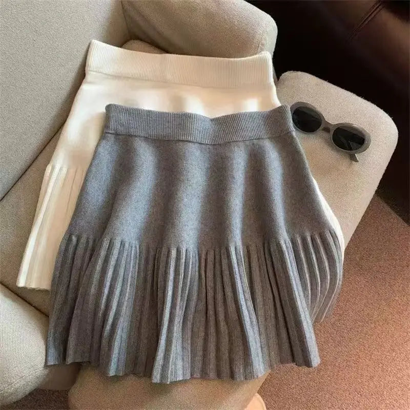 Women's Autumn/Winter Velvet Solid Color Mini Short Skirt High Waist Sweet All Match Elegant A-Line Pleated Skirt 2025 New