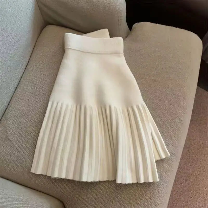 Women's Autumn/Winter Velvet Solid Color Mini Short Skirt High Waist Sweet All Match Elegant A-Line Pleated Skirt 2025 New