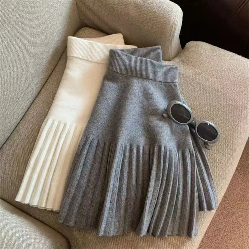 Women's Autumn/Winter Velvet Solid Color Mini Short Skirt High Waist Sweet All Match Elegant A-Line Pleated Skirt 2025 New