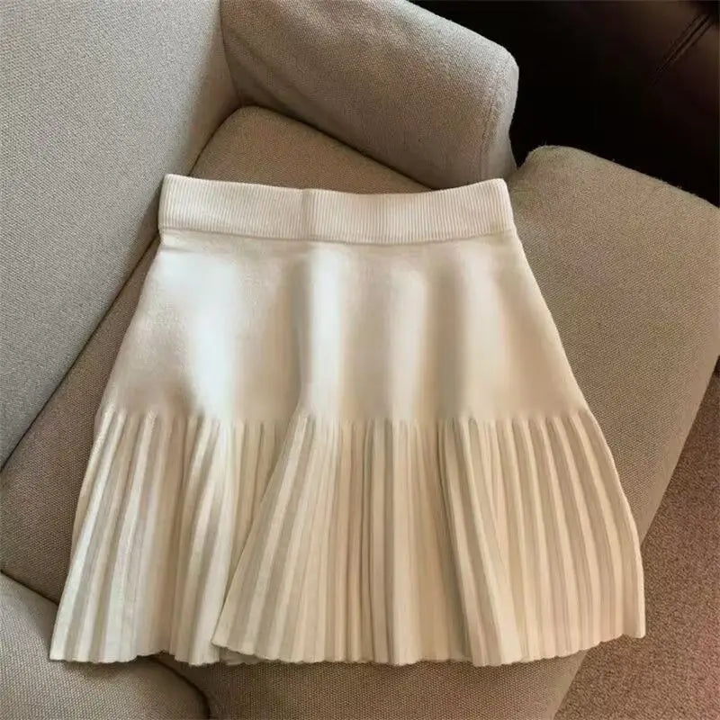 Women's Autumn/Winter Velvet Solid Color Mini Short Skirt High Waist Sweet All Match Elegant A-Line Pleated Skirt 2025 New