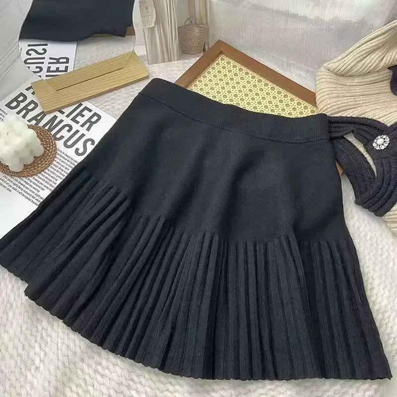 Women's Autumn/Winter Velvet Solid Color Mini Short Skirt High Waist Sweet All Match Elegant A-Line Pleated Skirt 2025 New